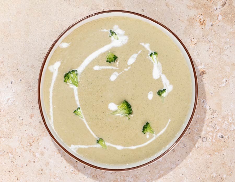 Crema thai de brócoli jengibre y lima