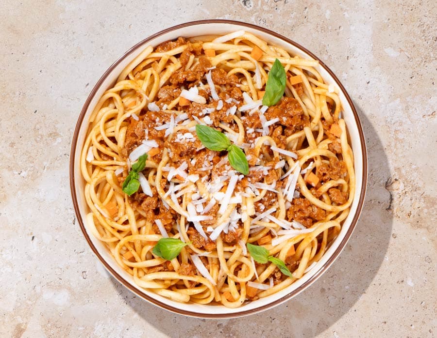 Linguine con boloñesa vegana de legumbreta