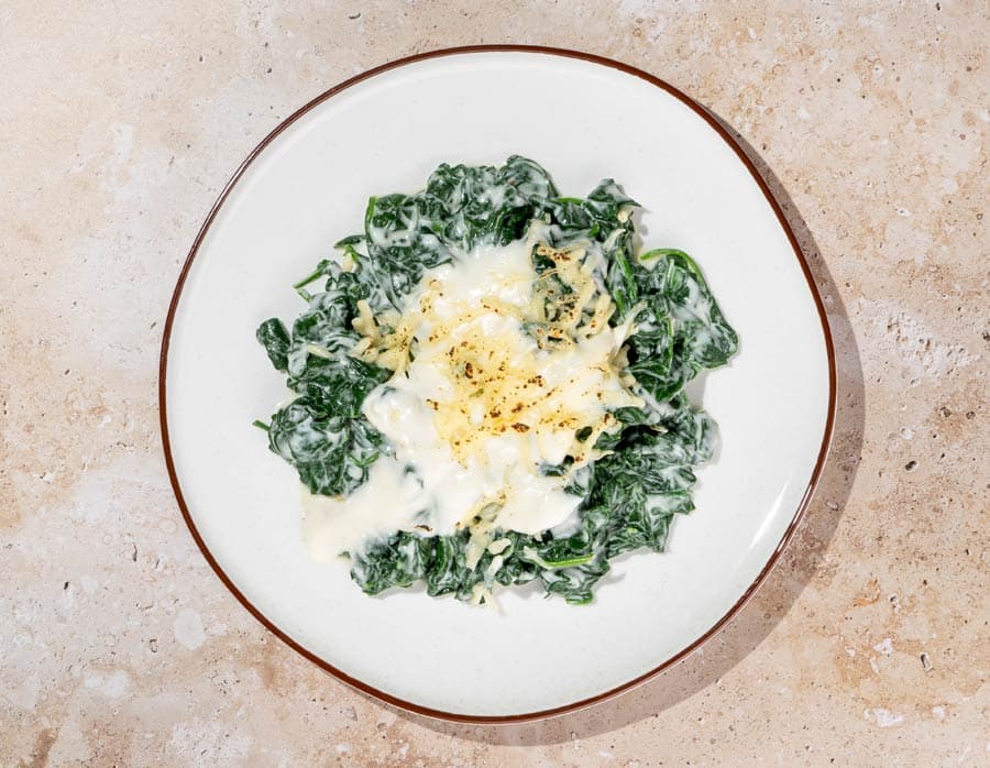 Espinacas con bechamel y queso