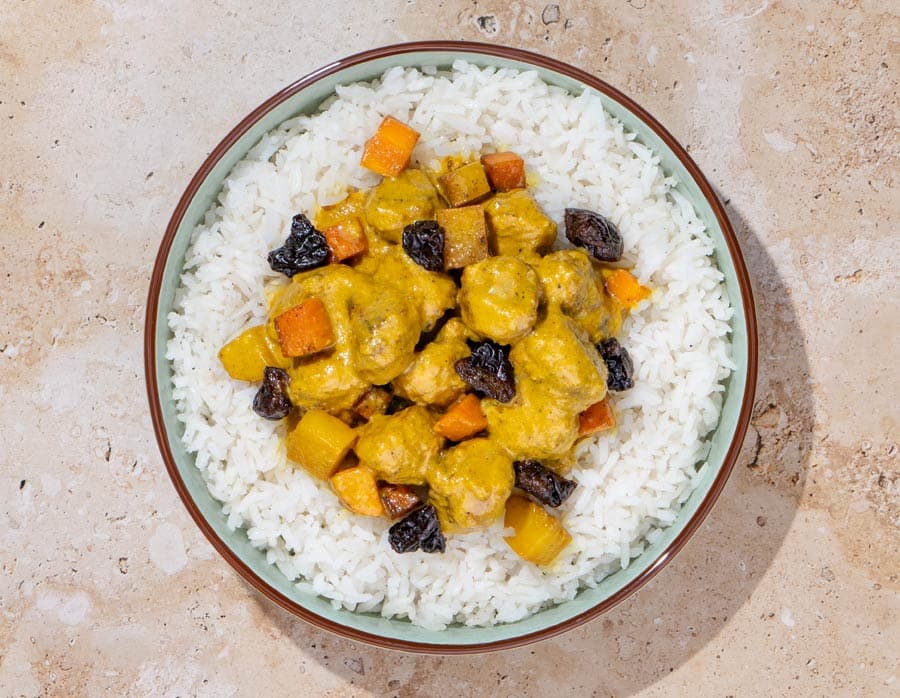 Curry japones con cerdo y arroz largo